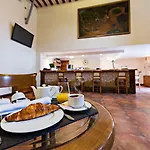 Hotel Azz Claras & 4*