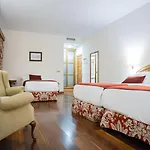 Azz Claras & 4* Peñafiel