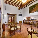 Azz Claras & 4* Peñafiel
