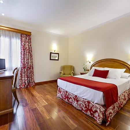 Hotel Azz Claras &