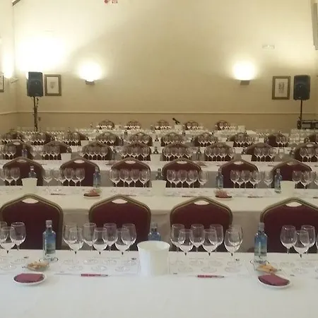 Azz Claras & 4* Peñafiel