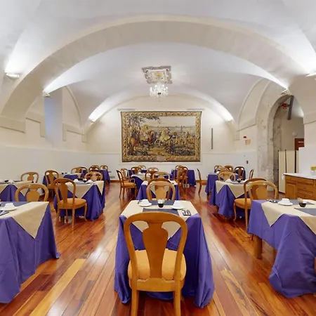 Azz Claras & Hotel 4*