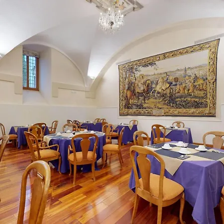 Ξενοδοχείο Azz Claras & 4*