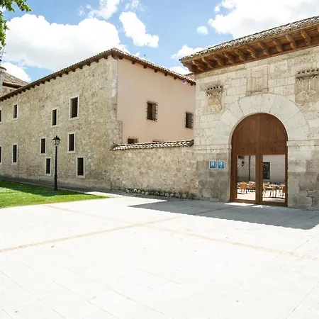 Hotel Azz Claras & Peñafiel