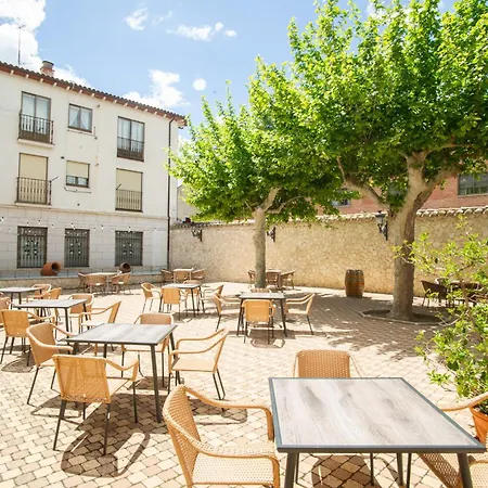 Azz Claras & Hotel Penafiel