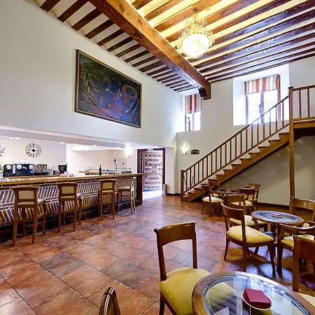 Hotel Azz Claras & 4*