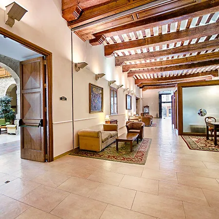 Azz Claras & Hotel 4*