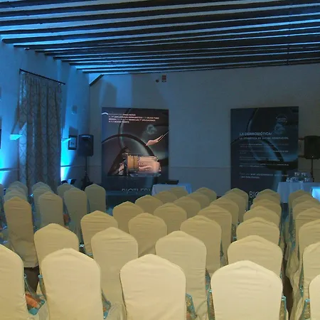 Azz Claras & Ξενοδοχείο 4*