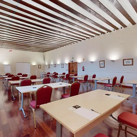 Hotel Azz Claras & 4*