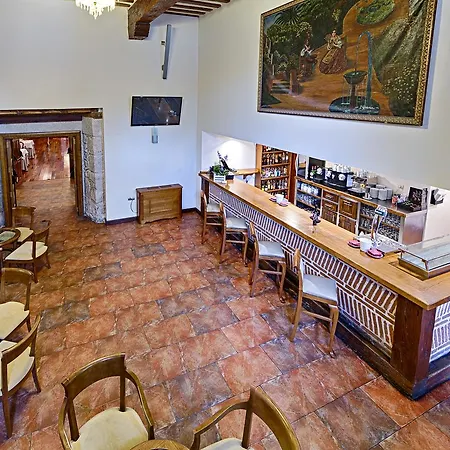 Azz Claras & 4* Peñafiel