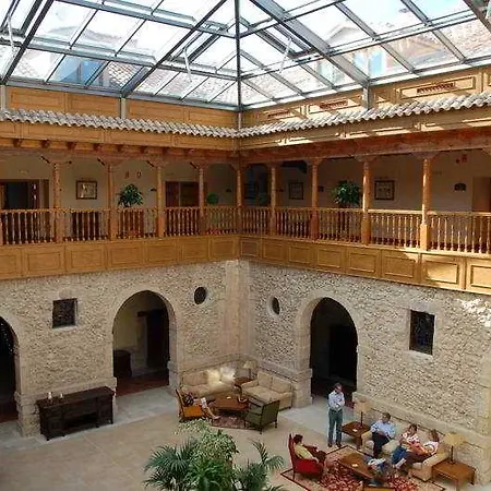 Hotel Azz Claras & Peñafiel