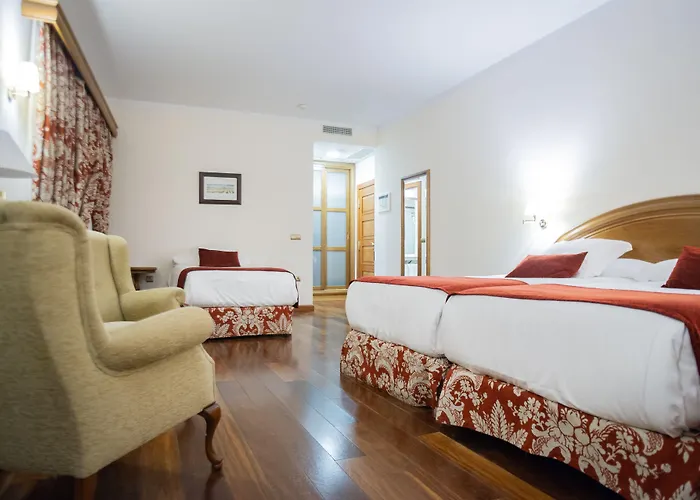 Azz Claras & 4* Peñafiel