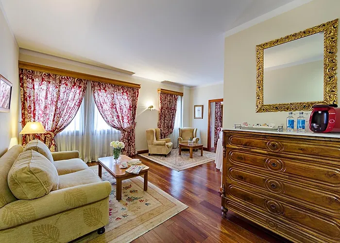 Azz Claras & 호텔 페냐피엘